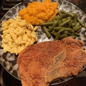 Meet your Posher, Devin